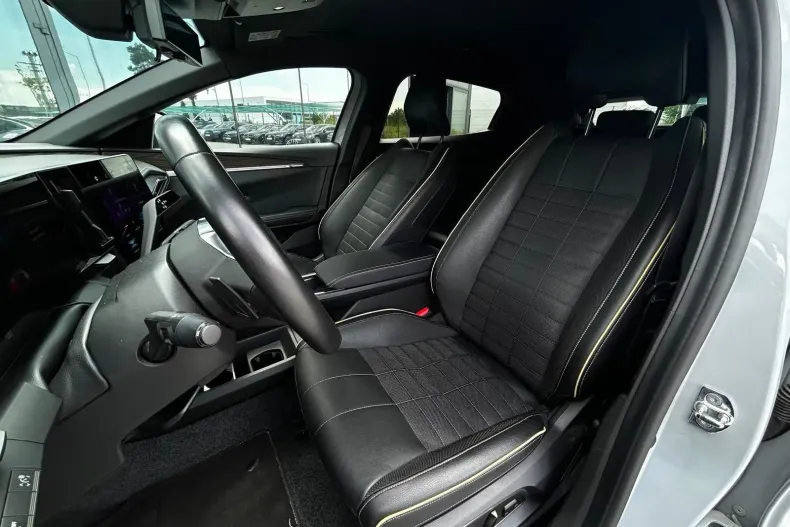 Renault Megane din 2022 cu 18.295 km - oferta REN242219 - foto 4