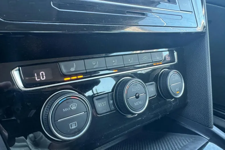Volkswagen Passat din 2020 cu 90.906 km - oferta VOL242221 - foto 5
