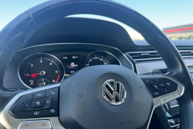 Volkswagen Passat din 2020 cu 90.906 km - oferta VOL242221 - foto 10