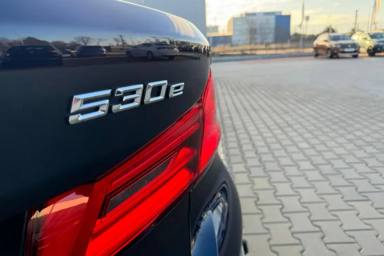 BMW 530e (Seria 5) din 2020 cu 64.835 km - oferta BMW242223 - foto 3