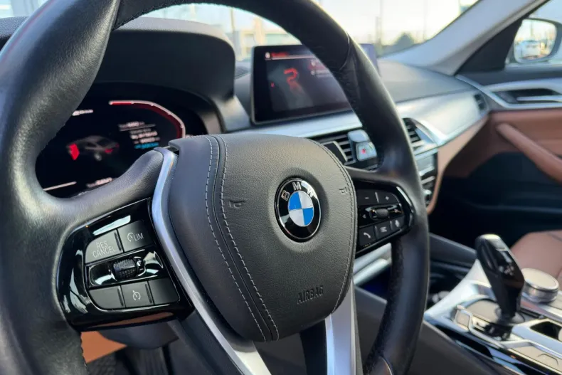 BMW 530e (Seria 5) din 2020 cu 64.835 km - oferta BMW242223 - foto 18