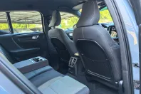 Volvo XC40 din 2022 cu 130.500 km - oferta VOL242245 - foto 13