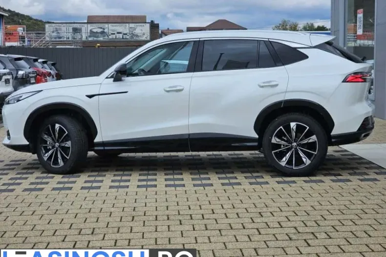 MG HS din 2025 cu 4.400 km - oferta MG0242252 - foto 5