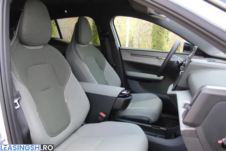 Volvo EX30 din 2024 cu 3.300 km - oferta VOL242264 - foto 7