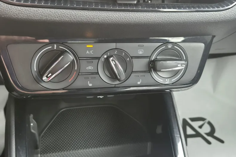 Skoda Fabia din 2023 cu 52.336 km - oferta SKO242270 - foto 19