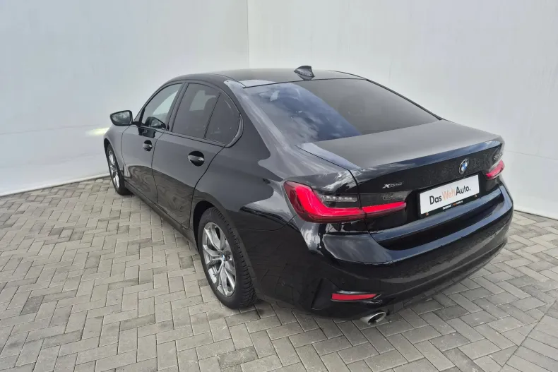 BMW 330d (Seria 3) din 2021 cu 66.296 km - oferta BMW242278 - foto 3