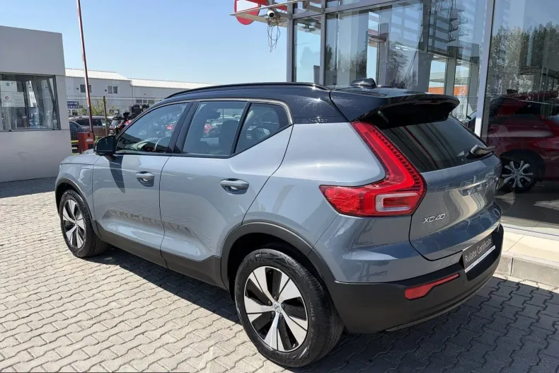 Volvo XC40 din 2020 cu 79.393 km - oferta VOL242292 - foto 4