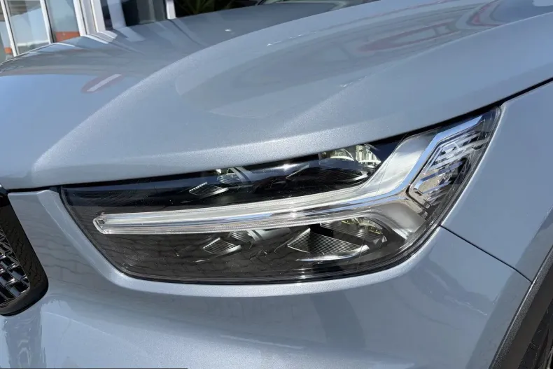 Volvo XC40 din 2020 cu 79.393 km - oferta VOL242292 - foto 9
