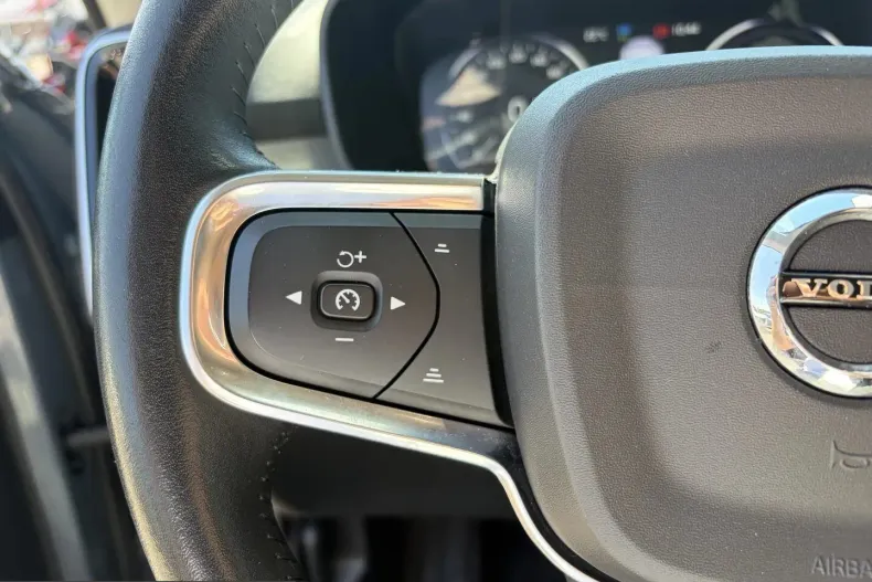 Volvo XC40 din 2020 cu 79.393 km - oferta VOL242292 - foto 20