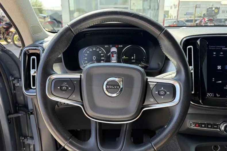 Volvo XC40 din 2020 cu 79.393 km - oferta VOL242292 - foto 22