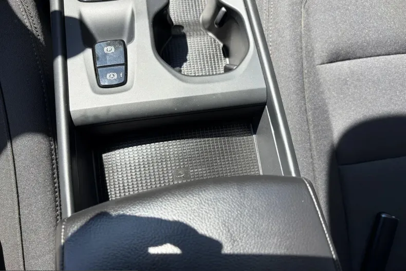 Volvo XC40 din 2020 cu 79.393 km - oferta VOL242292 - foto 33