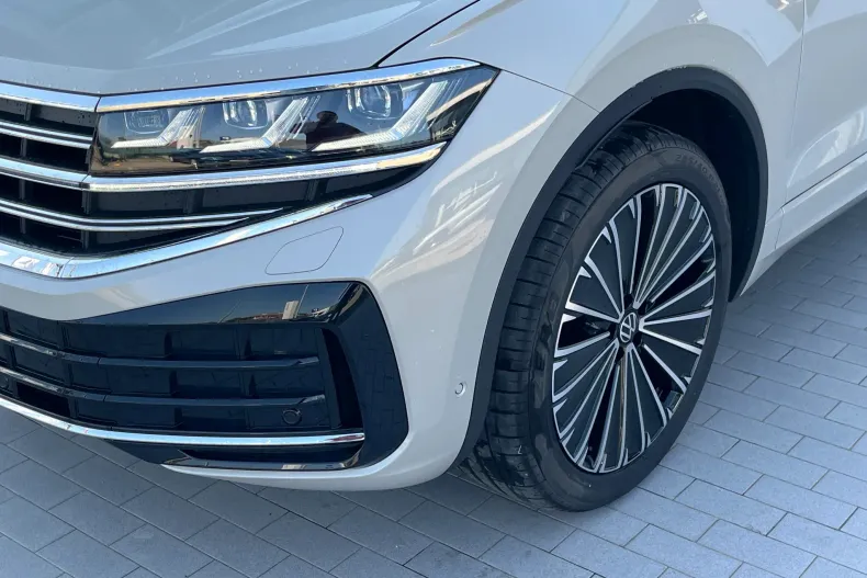 Volkswagen Touareg din 2026 cu 1.000 km - oferta VOL242308 - foto 3