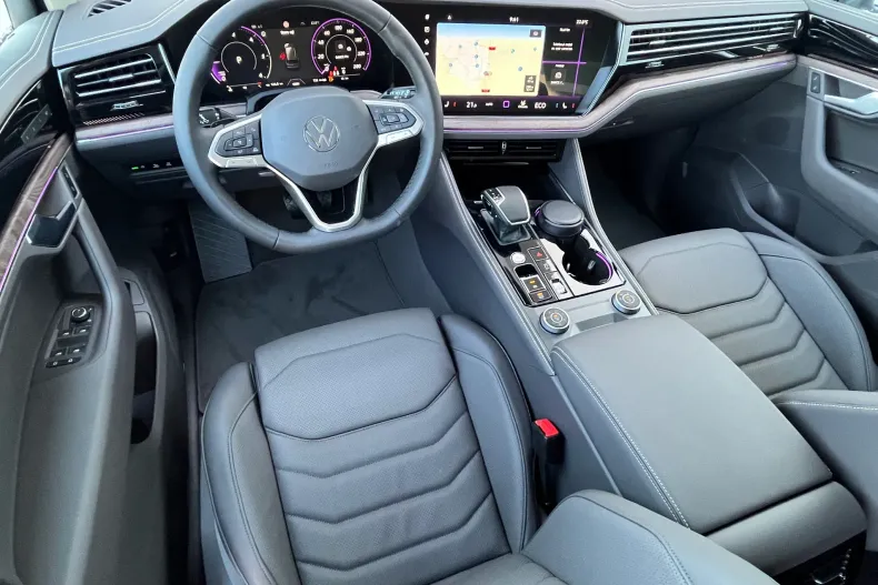 Volkswagen Touareg din 2026 cu 1.000 km - oferta VOL242308 - foto 12