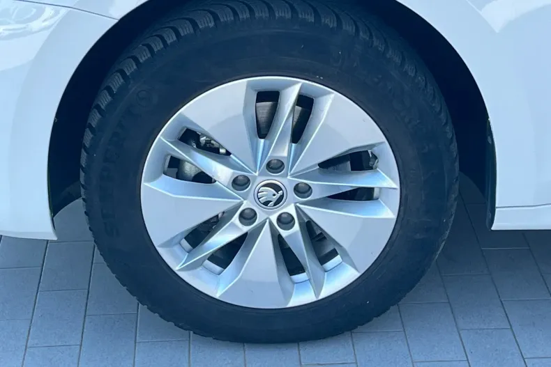 Skoda Octavia din 2023 cu 63.199 km - oferta SKO242309 - foto 4