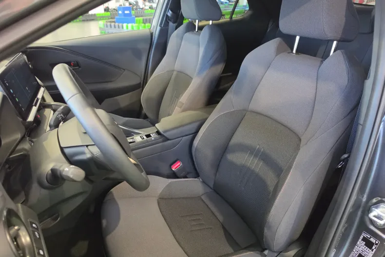 Toyota C-HR din 2024 cu 8.900 km - oferta TOY242311 - foto 15