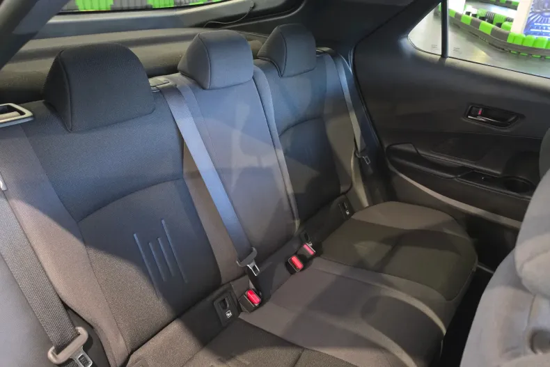 Toyota C-HR din 2024 cu 8.900 km - oferta TOY242311 - foto 18