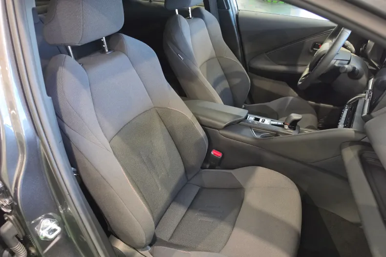 Toyota C-HR din 2024 cu 8.900 km - oferta TOY242311 - foto 20
