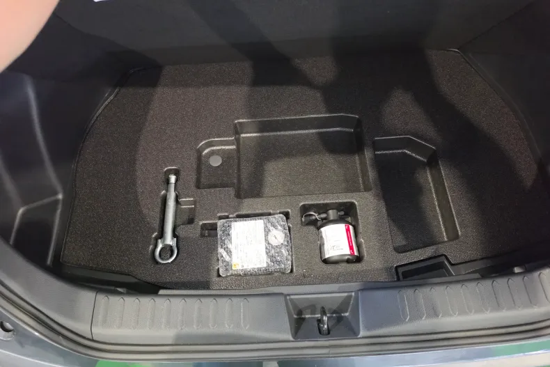 Toyota C-HR din 2024 cu 8.900 km - oferta TOY242311 - foto 31