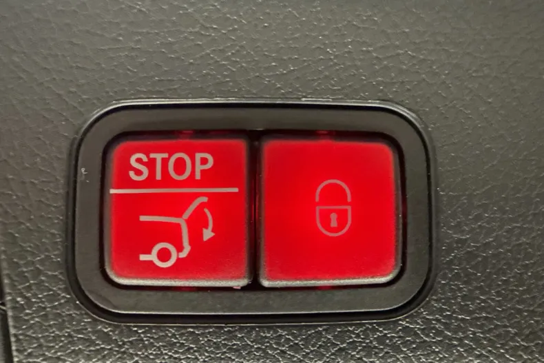 Mercedes-Benz GLB 250 (Clasa GLB) din 2025 cu 9.747 km - oferta MER242314 - foto 15