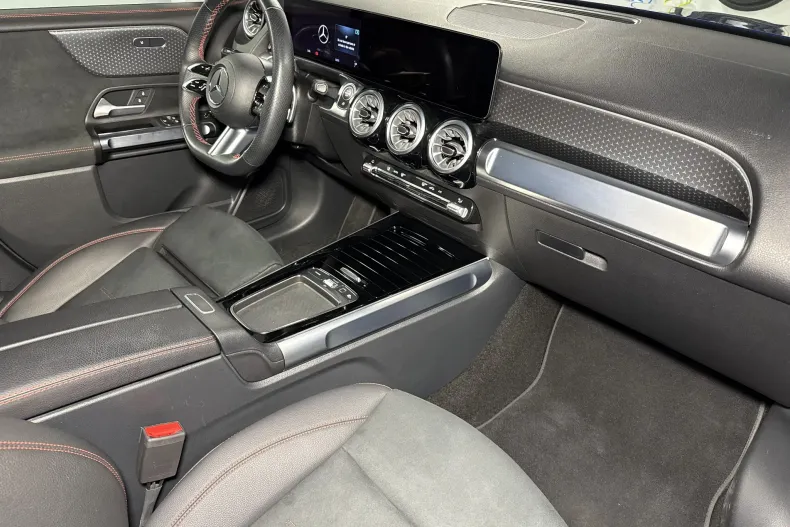 Mercedes-Benz GLB 250 (Clasa GLB) din 2025 cu 9.747 km - oferta MER242314 - foto 29