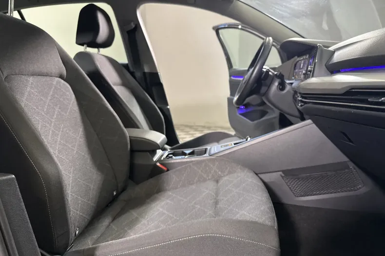 Volkswagen Golf din 2023 cu 55.232 km - oferta VOL242325 - foto 11