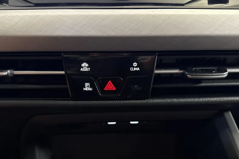 Volkswagen Golf din 2023 cu 55.232 km - oferta VOL242325 - foto 17