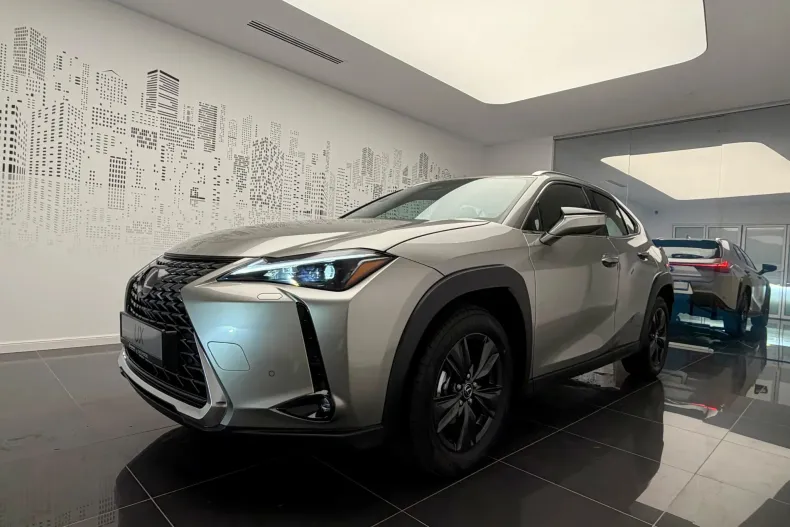 Lexus UX din 2026 cu 3 km - oferta LEX242342 - foto 2
