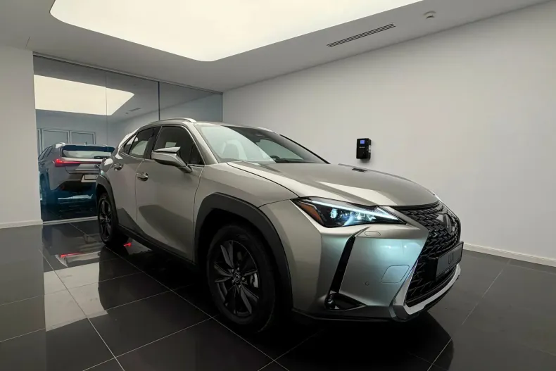 Lexus UX din 2026 cu 3 km - oferta LEX242342 - foto 4