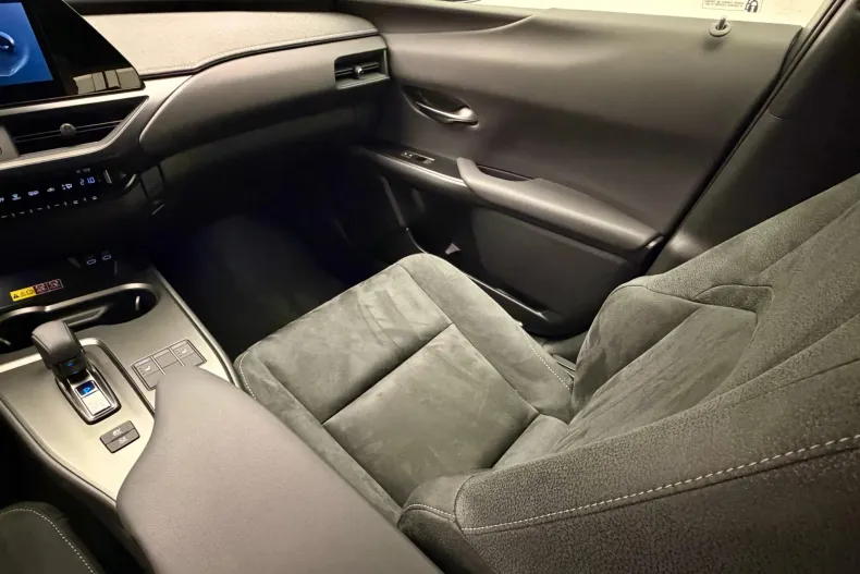 Lexus UX din 2026 cu 3 km - oferta LEX242342 - foto 14