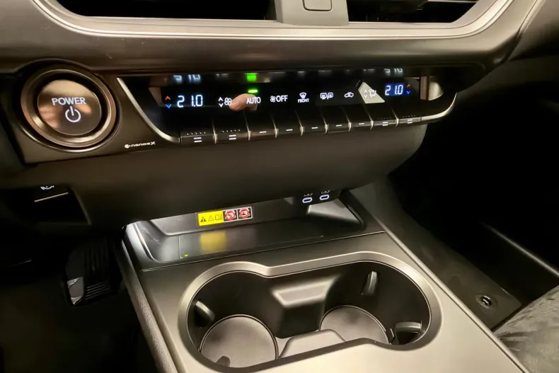 Lexus UX din 2026 cu 3 km - oferta LEX242342 - foto 27