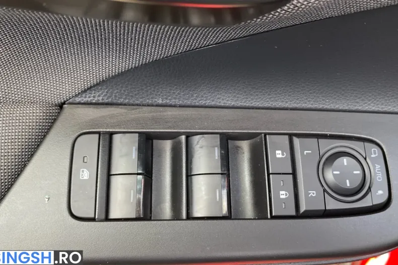 Toyota C-HR din 2026 cu 2.000 km - oferta TOY242346 - foto 10
