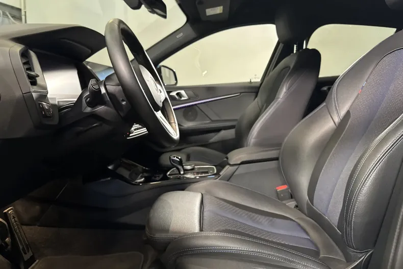 BMW 118i (Seria 1) din 2023 cu 43.662 km - oferta BMW242348 - foto 22