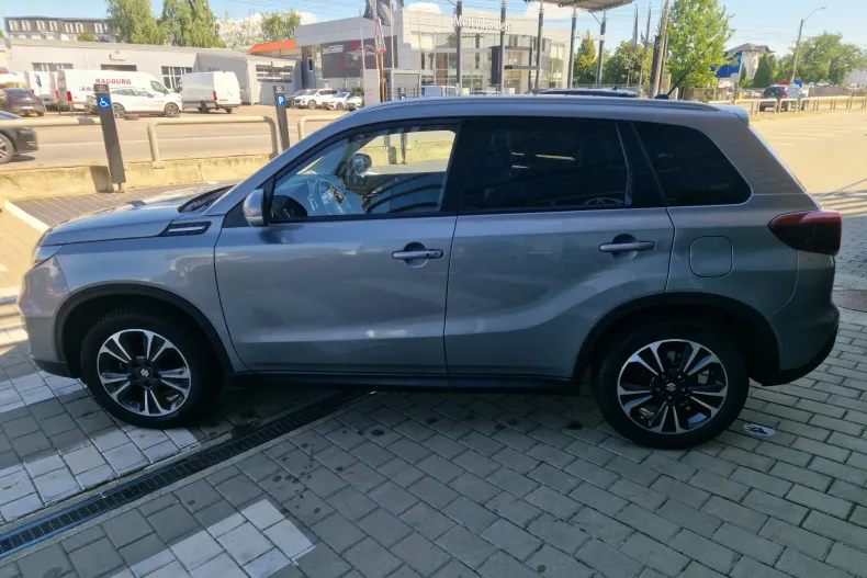 Suzuki Vitara din 2023 cu 53.597 km - oferta SUZ242358 - foto 8