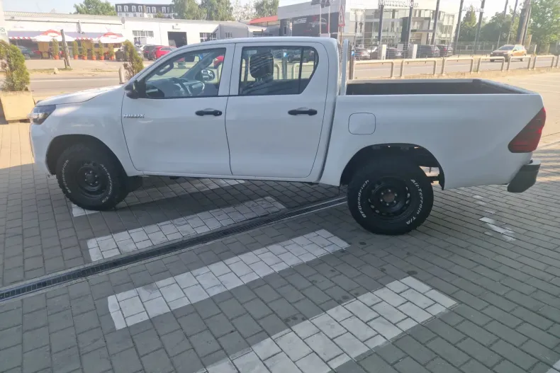 Toyota Hilux din 2023 cu 73.620 km - oferta TOY242359 - foto 5