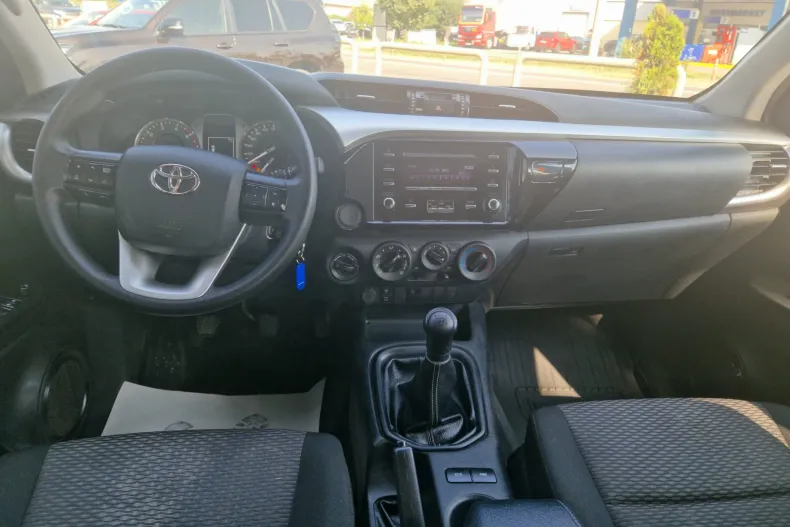 Toyota Hilux din 2023 cu 73.620 km - oferta TOY242359 - foto 10