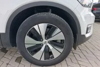 Volvo XC40 din 2022 cu 44.683 km - oferta VOL242360 - foto 4