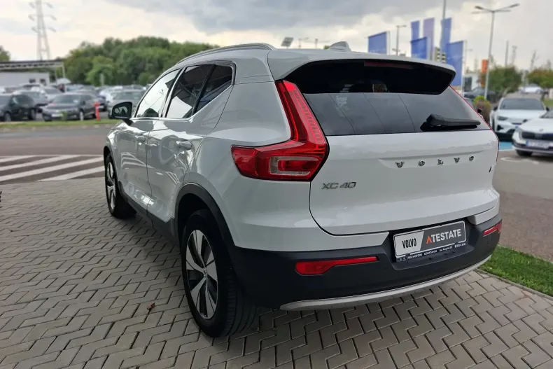 Volvo XC40 din 2022 cu 44.683 km - oferta VOL242360 - foto 8