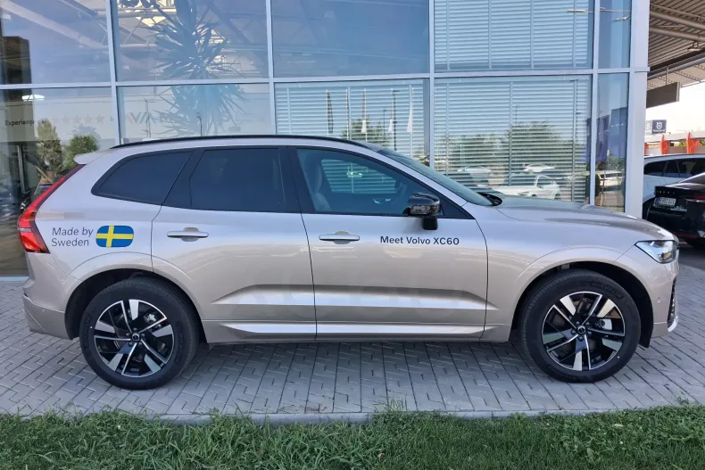 Volvo XC60 din 2026 cu 3.167 km - oferta VOL242361 - foto 5