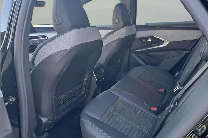 Peugeot 3008 din 2025 cu 12.000 km - oferta PEU242370 - foto 11