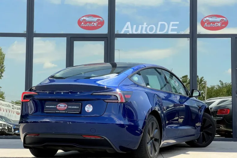 Tesla Model 3 din 2025 cu 42.248 km - oferta TES242376 - foto 4