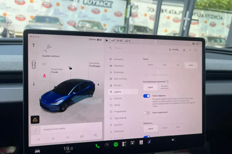 Tesla Model 3 din 2025 cu 42.248 km - oferta TES242376 - foto 22