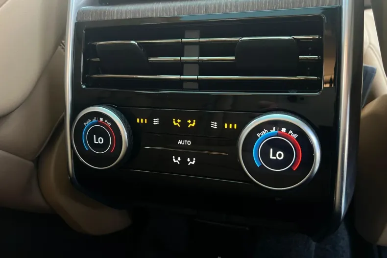 Land Rover Range Rover din 2022 cu 155.383 km - oferta LAN242377 - foto 12