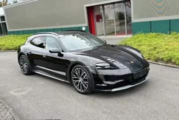 Porsche Taycan din 2022 - oferta POR242395