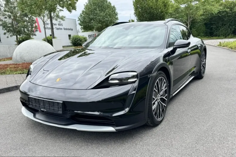 Porsche Taycan din 2022 cu 84.000 km - oferta POR242395 - foto 3