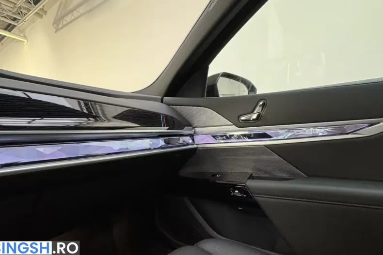 BMW 750 (Seria 7) din 2025 cu 17.700 km - oferta BMW242403 - foto 25