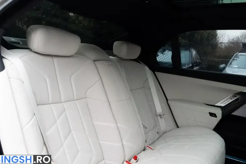 BMW 740 (Seria 7) din 2025 cu 13.500 km - oferta BMW242406 - foto 18