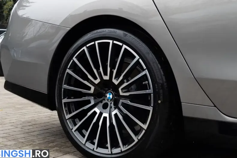BMW 740 (Seria 7) din 2025 cu 13.500 km - oferta BMW242406 - foto 24