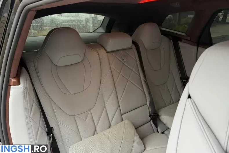 BMW XM (Seria X) din 2025 cu 7.400 km - oferta BMW242412 - foto 35