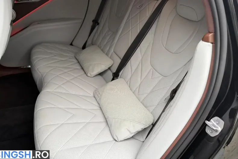 BMW XM (Seria X) din 2025 cu 7.400 km - oferta BMW242412 - foto 37