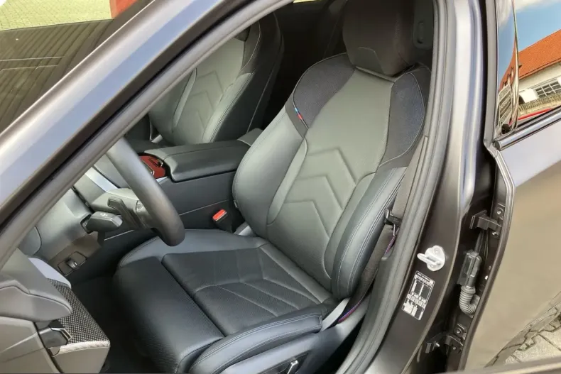 BMW 520 (Seria 5) din 2025 cu 23.400 km - oferta BMW242418 - foto 9